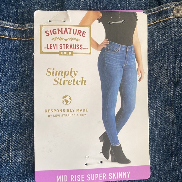 Signature by Levi Strauss Denim - NWT plus size Levi’s